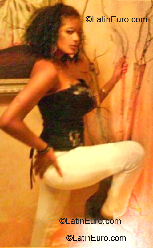 Date this beautiful Dominican Republic girl Yanette from Santiago DO11647