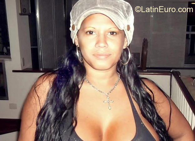 Date this beautiful Brazil girl Rachilen from Rio De Janeiro BR8832