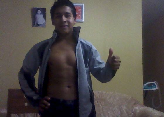 Date this hard body Peru man Jhonatan apicai from Lima PE740