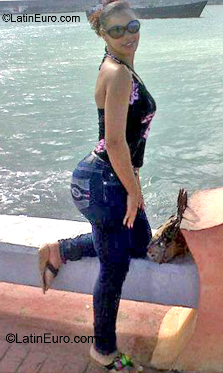 Date this gorgeous Dominican Republic girl Rafelina from Puerto Plata DO11625