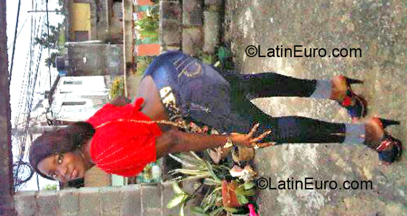 Date this tall Dominican Republic girl Nelsy from Santo Domingo DO22158