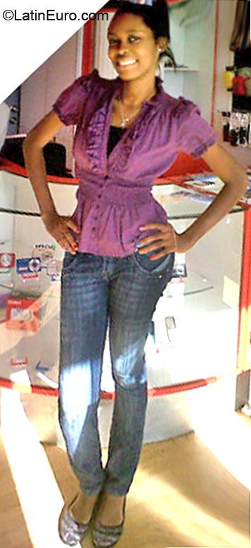 Date this funny Curacao girl Zeneida from  CB6