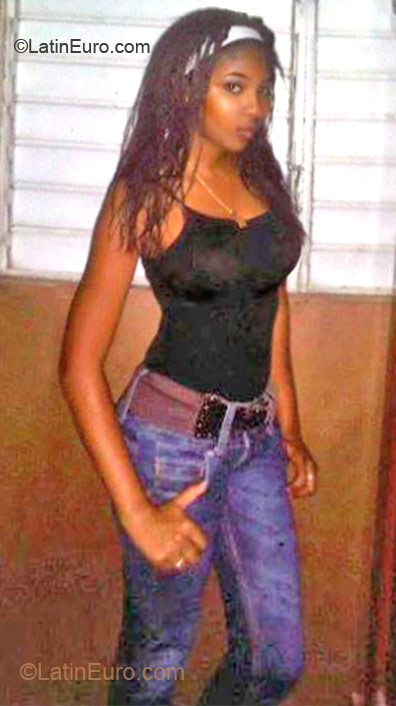 Date this delightful Dominican Republic girl Angela from Santiago DO11714