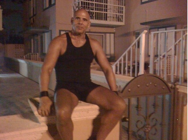 Date this foxy United States man Ruben from Hollywood US13333