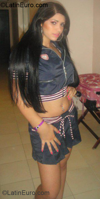 Date this athletic Dominican Republic girl Yumamasiel from Santiago DO11783
