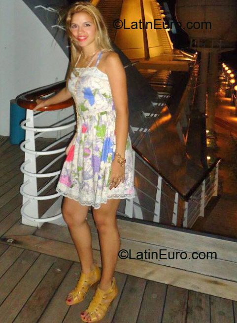 Date this stunning Brazil girl Tamires from Rio De Janeiro BR6916