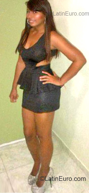 Date this pretty Dominican Republic girl Yeandris from Santo Domingo DO11862