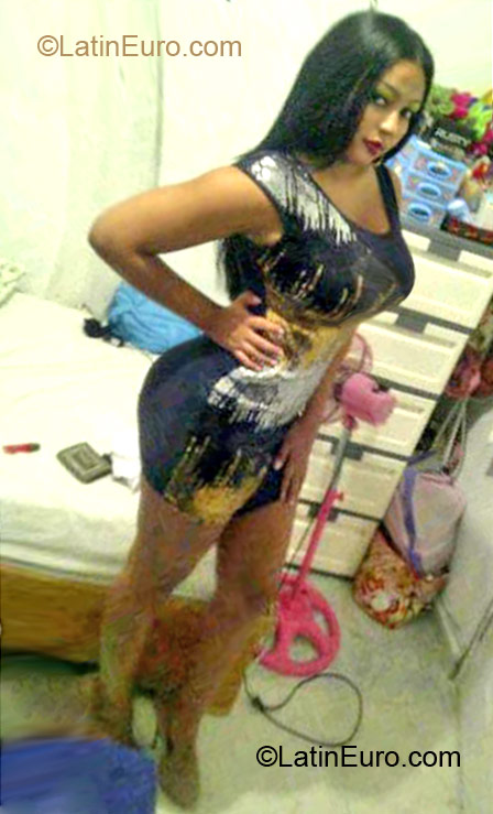 Date this tall Dominican Republic girl ROSALIA from Hato Mayor Del Rey DO11870