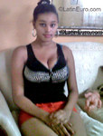 happy Dominican Republic girl Mandi from Santiago DO19497