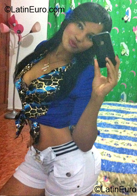Date this passionate Dominican Republic girl Estefany from Santiago DO11966