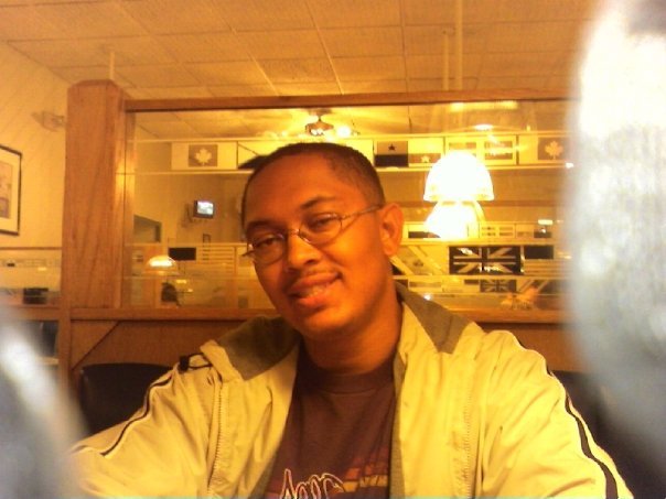 Date this young United States man Marte from Jacksonville US13474