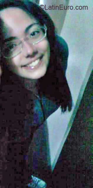 Date this happy Brazil girl Jessyangel from Rio De Janeiro BR7028