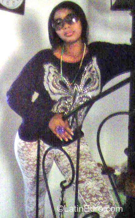 Date this tall Jamaica girl Kadean from Kingston GB683