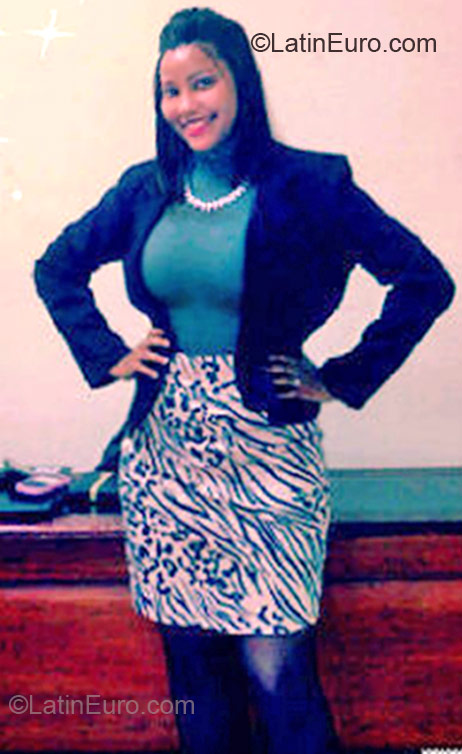 Date this passionate Dominican Republic girl Lala from Santo Domingo DO17598