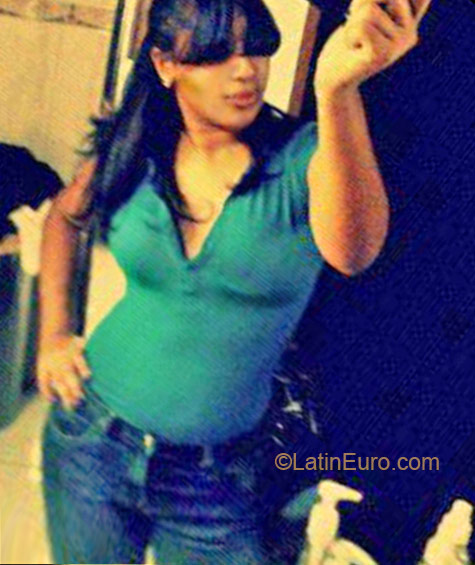 Date this gorgeous Dominican Republic girl Jessica from Santo Domingo DO12140