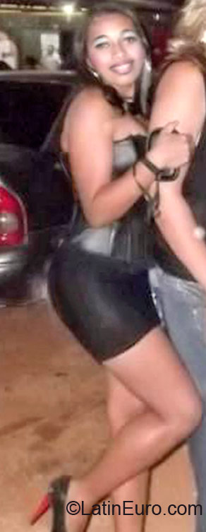 Date this cute Brazil girl Josielia from Brasilia BR7074