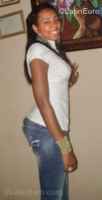 Date this stunning Dominican Republic girl Ruthlaflac from La Vega DO12424