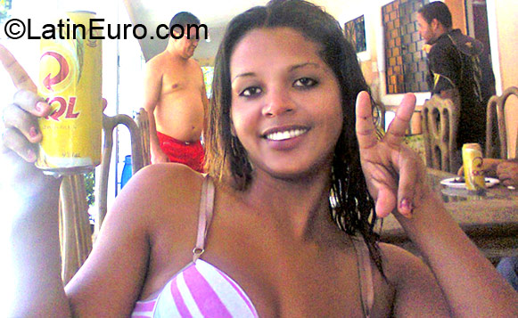 Date this gorgeous Brazil girl Paula Maria from Rio Largo BR7095