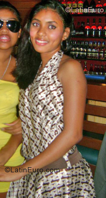 Date this sensual Dominican Republic girl Fabiola vasquez from Puerto Plata DO12442