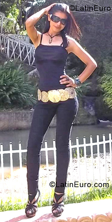 Date this pretty Honduras girl Gloria Sol from San Pedro Sula HN761
