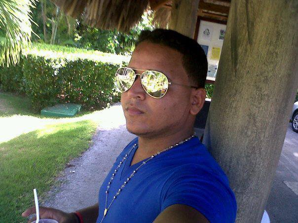 Date this stunning Dominican Republic man Bombon16 from Santo Domingo DO12566