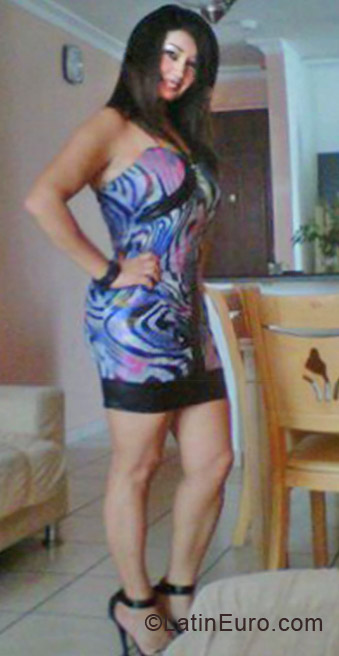 Date this hard body Panama girl Luna mar from Panama City PA328