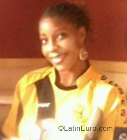 Date this stunning Honduras girl Cynthia from La Ceiba HN768