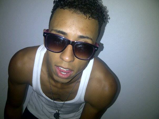 Date this tall Dominican Republic man Kenny adolfo from Santo Domingo DO12631