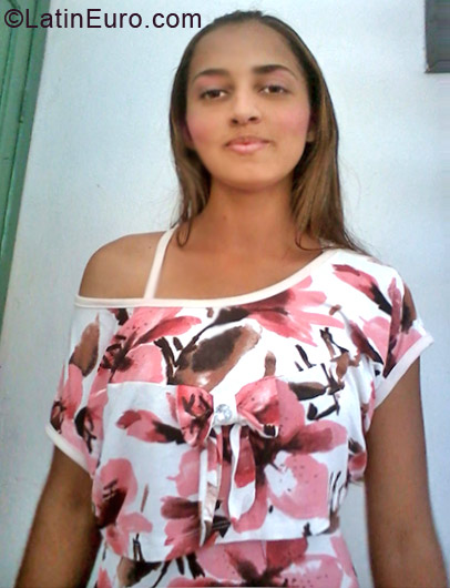 Date this tall Brazil girl Nurriel from Salvador BR7140
