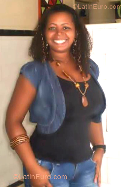 Date this pretty Brazil girl Maria Jose from Recife BR7142