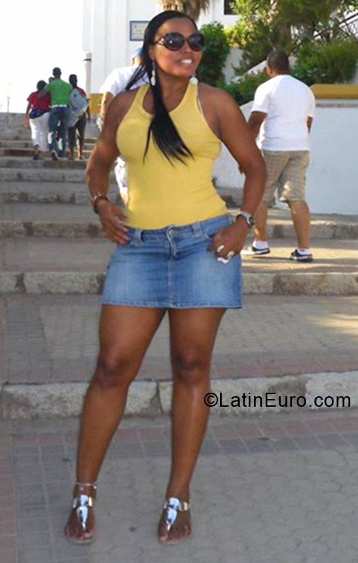 Date this beautiful Dominican Republic girl Anye from Santo Domingo DO12706