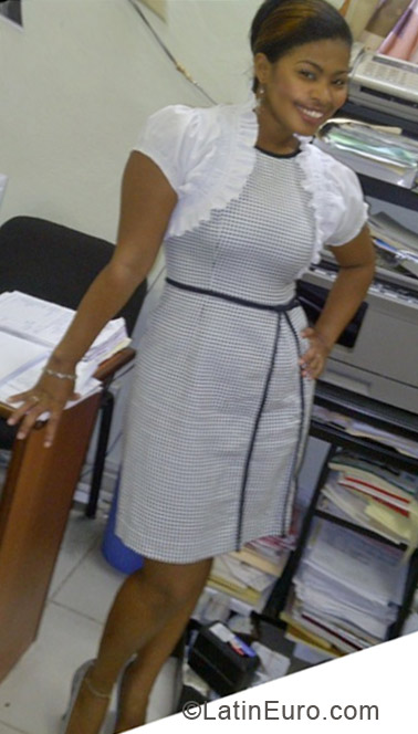 Date this exotic Dominican Republic girl Luisa from Romana DO13333