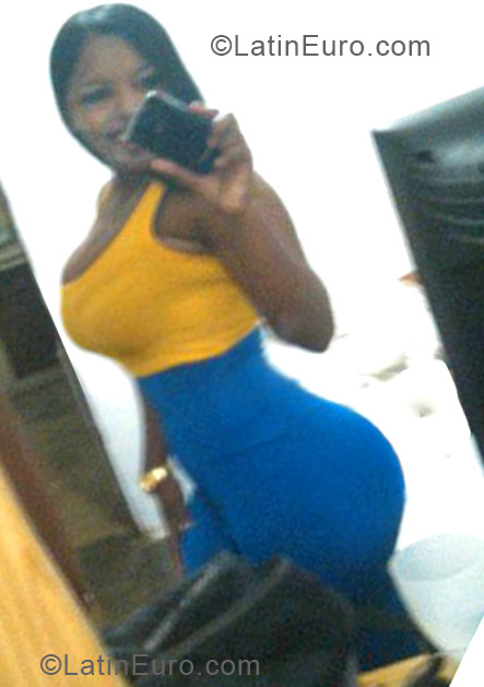 Date this georgeous Dominican Republic girl Johanna cuello from Santo Domingo DO12976