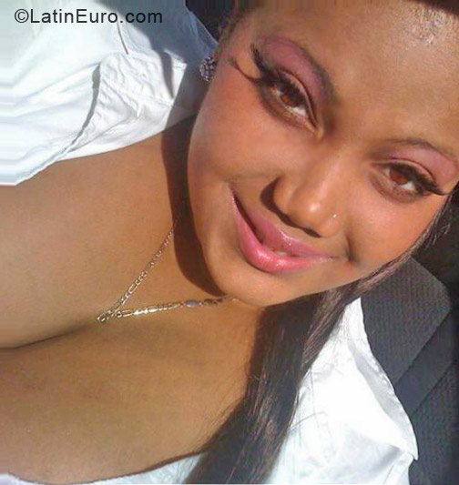 Date this lovely Jamaica girl Milan from Kingston JM830