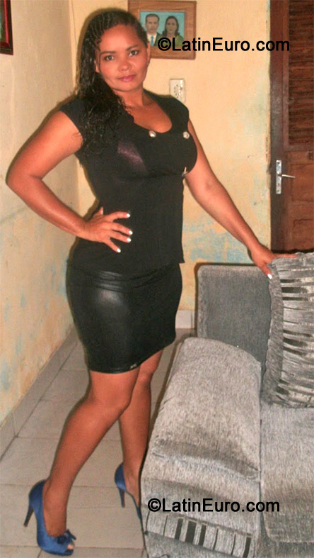 Date this fun Brazil girl Eliniuza from Natal BR7205