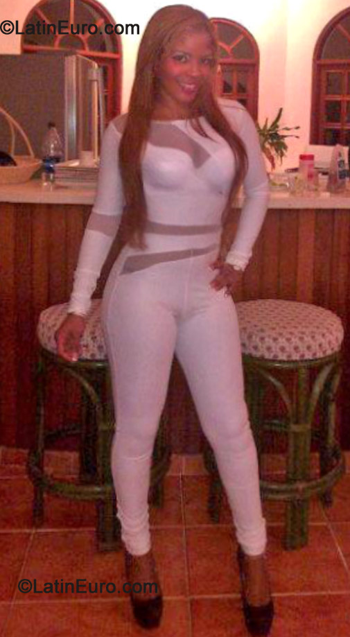 Date this hot Dominican Republic girl Estefany from Puerto Plata DO13032