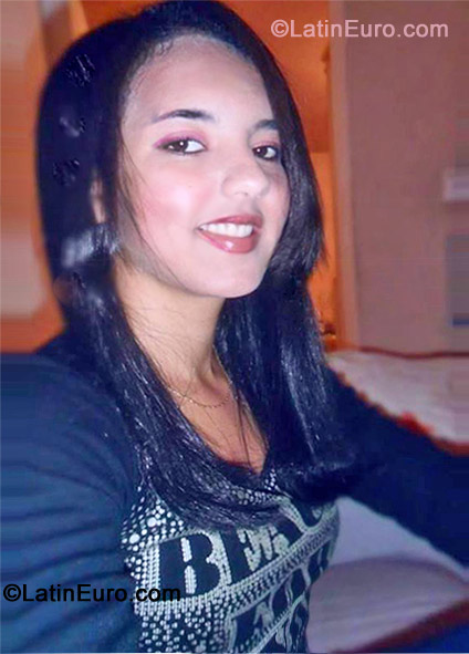 Date this beautiful Brazil girl Evelyn from Sao Paulo BR7211