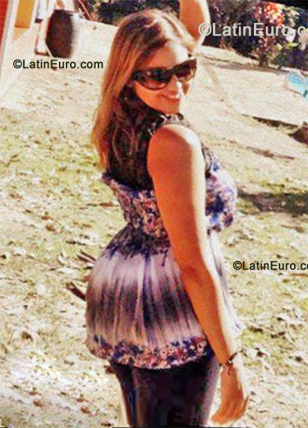 Date this good-looking Brazil girl Marlete from Brasilia BR7237