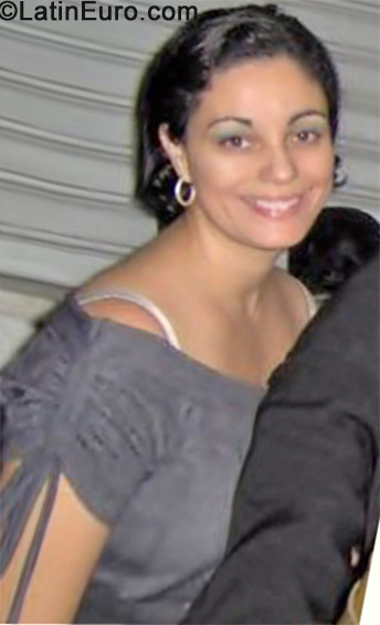 Date this sensual Brazil girl Suyanne from Fortaleza BR7271