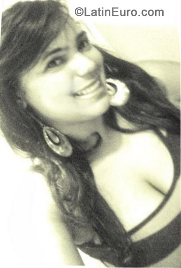 Date this sensual Dominican Republic girl Marisol from Moca DO13533