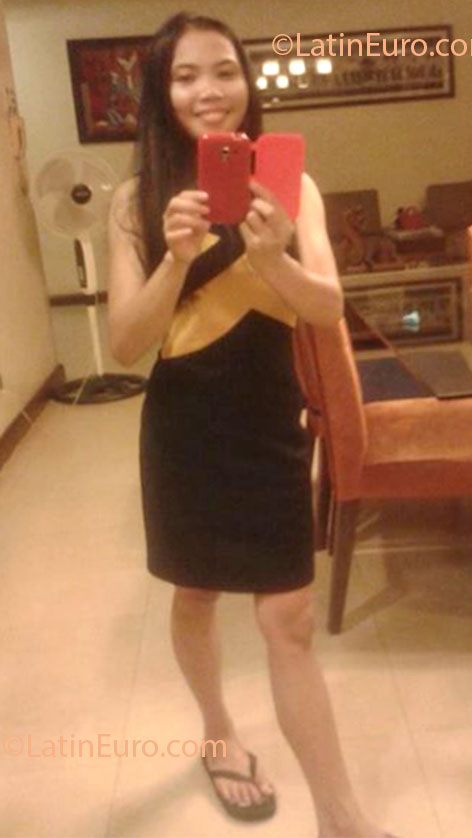 Date this beautiful Philippines girl Neriza from Iloilo City PH531