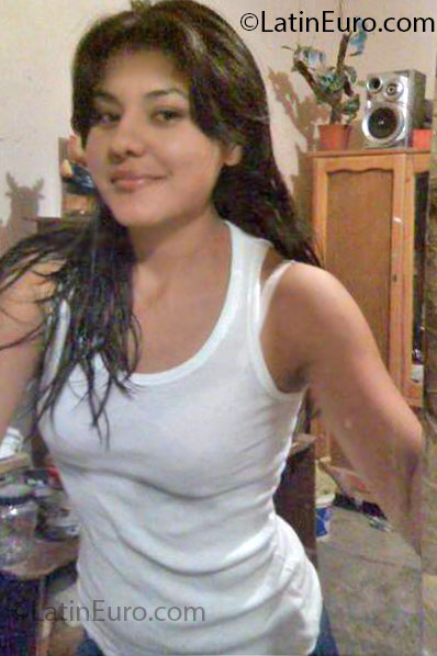 Date this sultry Mexico girl Maricela from San Luis Potosi MX822