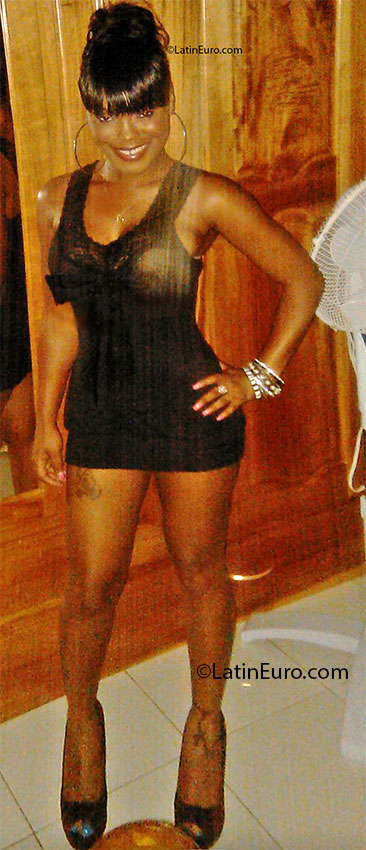 Date this hard body Jamaica girl Wonderwoman from Kingston JM1035