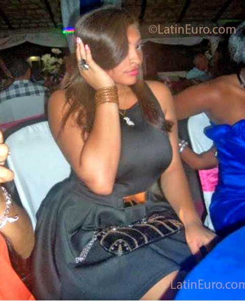 Date this sultry Dominican Republic girl Lisandra from Santiago DO14210