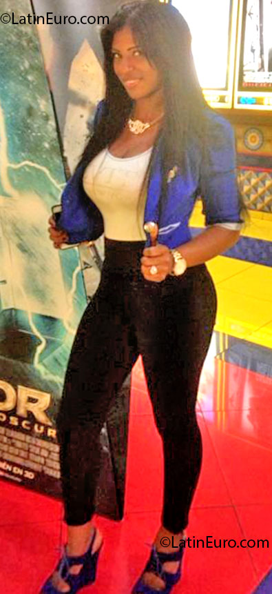 Date this young Dominican Republic girl Cindy from Santo Domingo DO14281