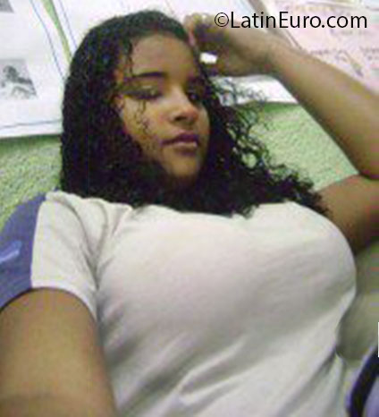 Date this fun Brazil girl Mariana from Rio De Janeiro BR7445
