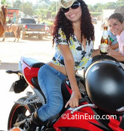 Date this hot Brazil girl Marcela from Alto Paraiso BR7458