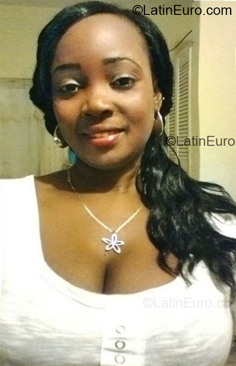Date this georgeous Jamaica girl Sherifa from Ocho Rios JM1037
