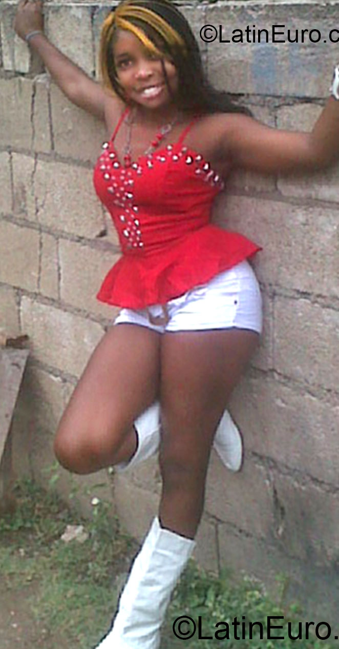 Date this exotic Jamaica girl Kishana from Spanish Town JM1042