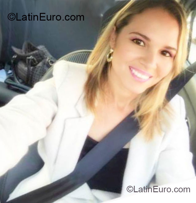 Date this sultry Brazil girl Rafaele from Sao Paulo BR7541